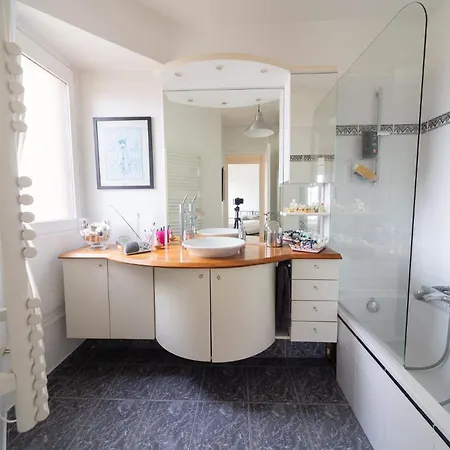 Spacious With Terrace And Parking Appartement *