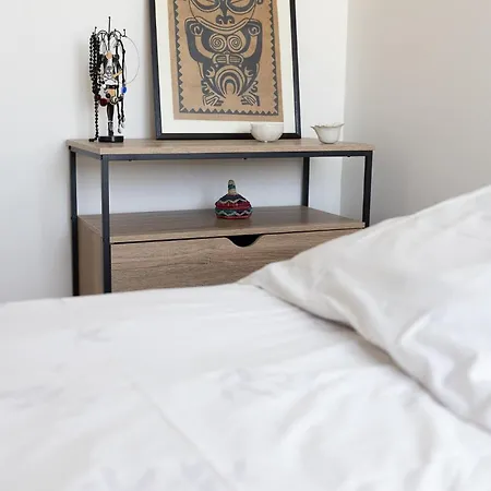 Spacious With Terrace And Parking Appartement *