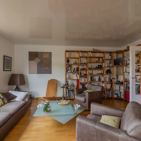 Spacious With Terrace And Parking