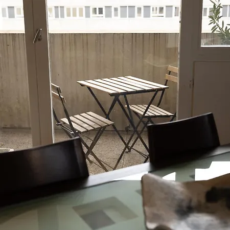 Spacious With Terrace And Parking Vanves