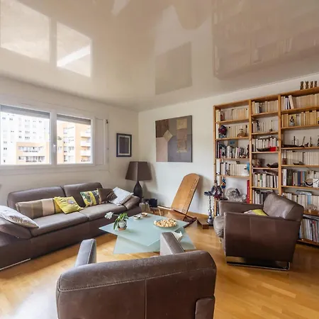 Spacious With Terrace And Parking * Vanves