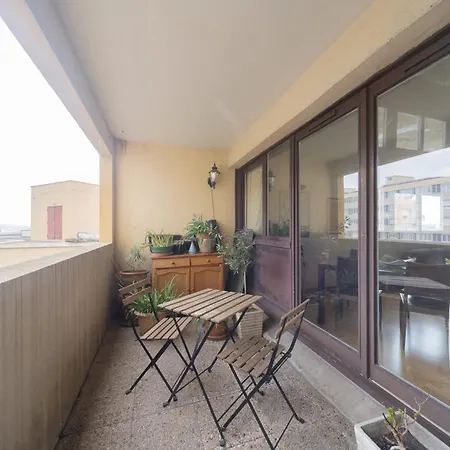Spacious With Terrace And Parking